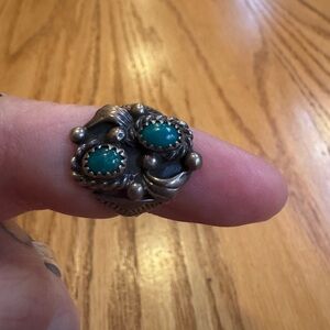 Vintage Sterling and Green Stone Ring - 6.5